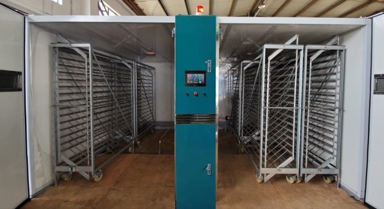 Latest company blogs about Come il controllo automatico della temperatura e dell'umidità migliora i tassi di successo della schiusa