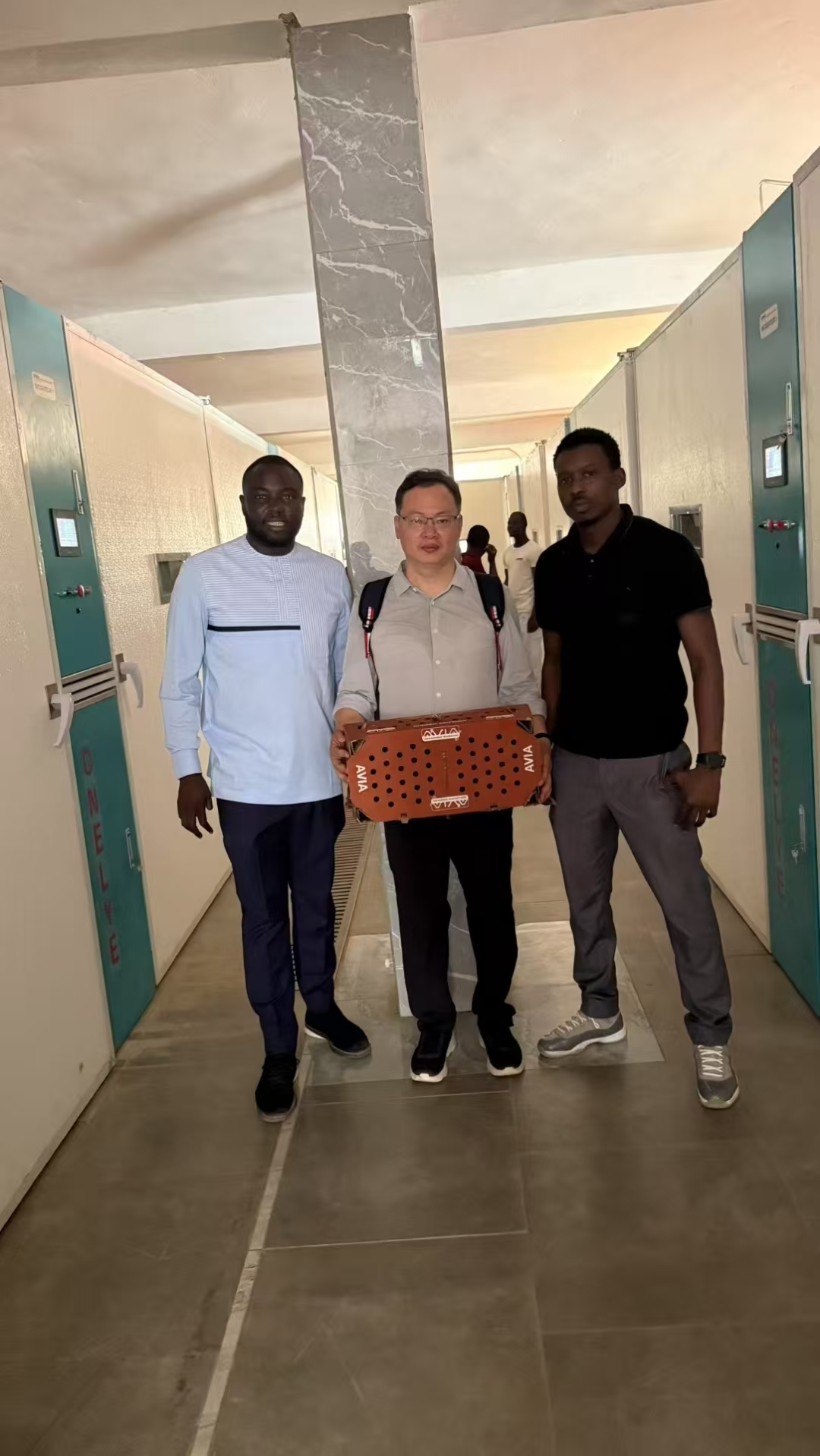 Ultimi blog aziendali su Gli agricoltori kenioti lottano con interruzioni di corrente e fluttuazioni di temperatura: come le incubatrici a stadio singolo mantengono stabili i tassi di schiusa