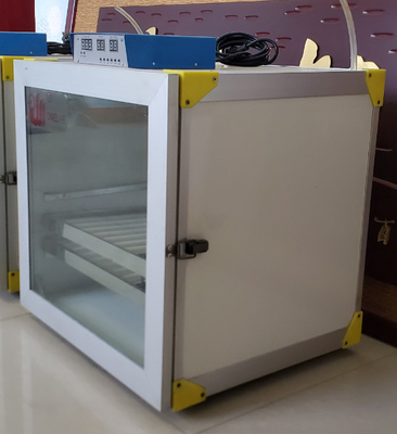 comprare Incubatrice commerciale dell'uovo del pollo di 120 uova con Turner Hatching Machine automatico online manufacture