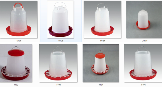 comprare Gli alimentatori ed i bevitori d'attaccatura di plastica del pollame dei pulcini innaffiano l'erogatore per i polli si elevano tipo online manufacture